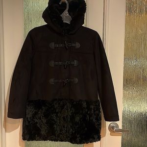 Gap girls size large ( 10) warm pea coat with fur trim on bottom and good